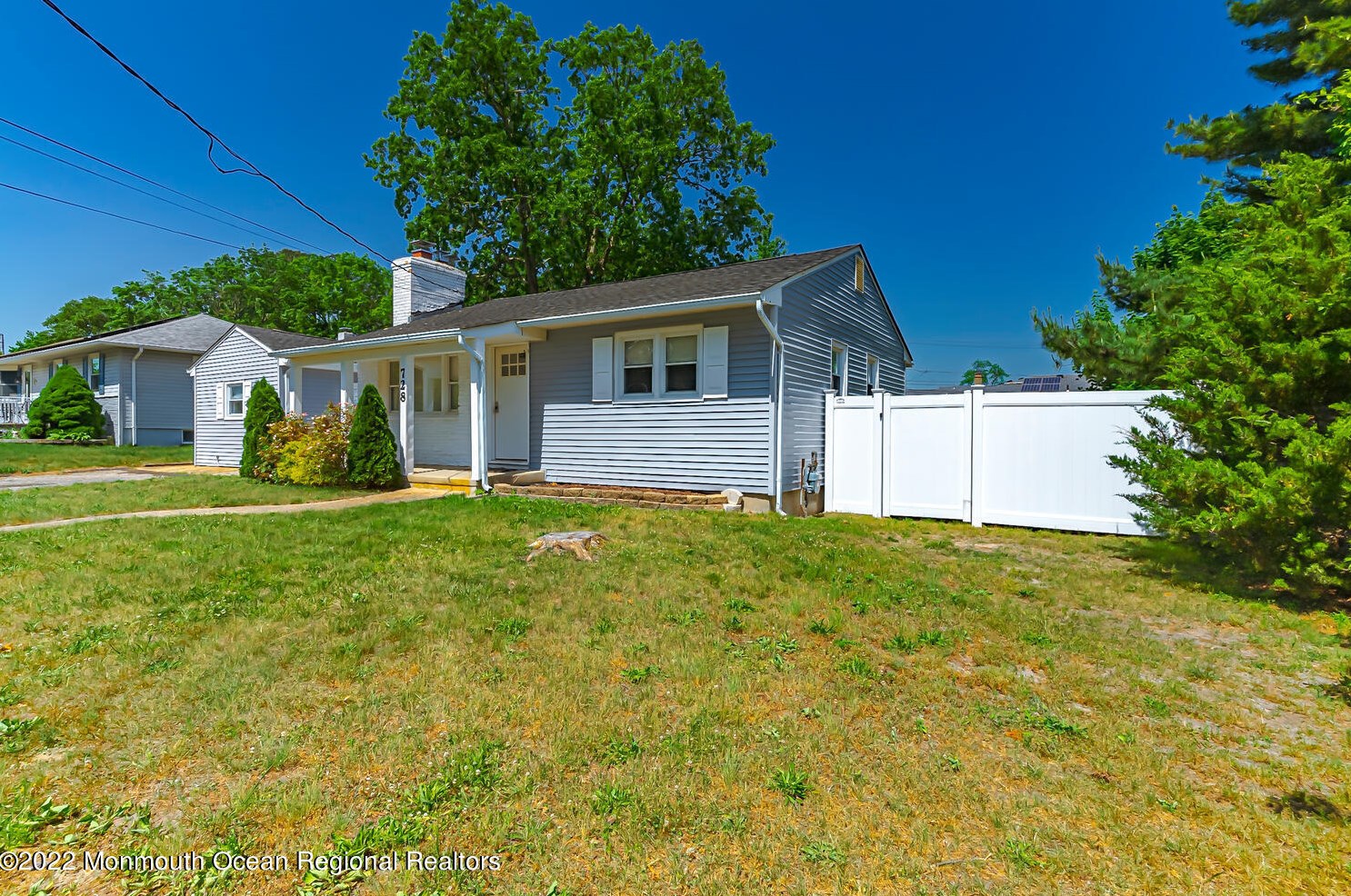 728 Pacific Ave, Beachwood NJ  08722-4620 exterior