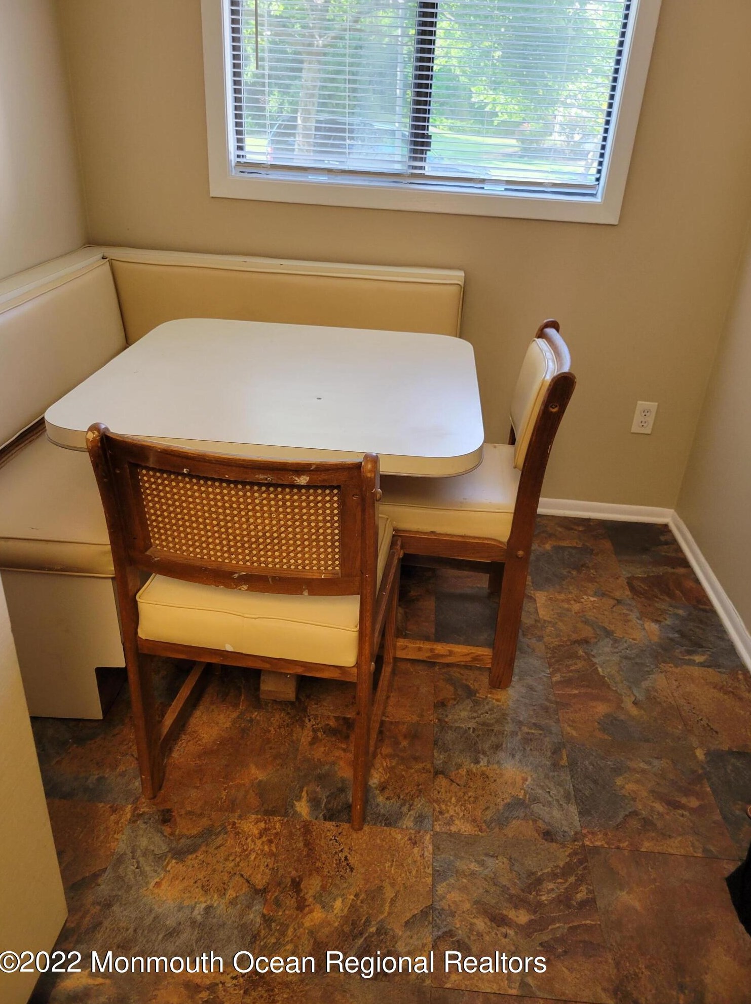 5 Homestead Dr, Matawan NJ  07747-9706 exterior