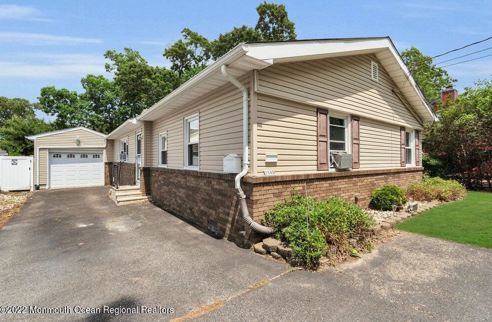 3105 Herbertsville Rd, Point Pleasant Beach, NJ 08742
