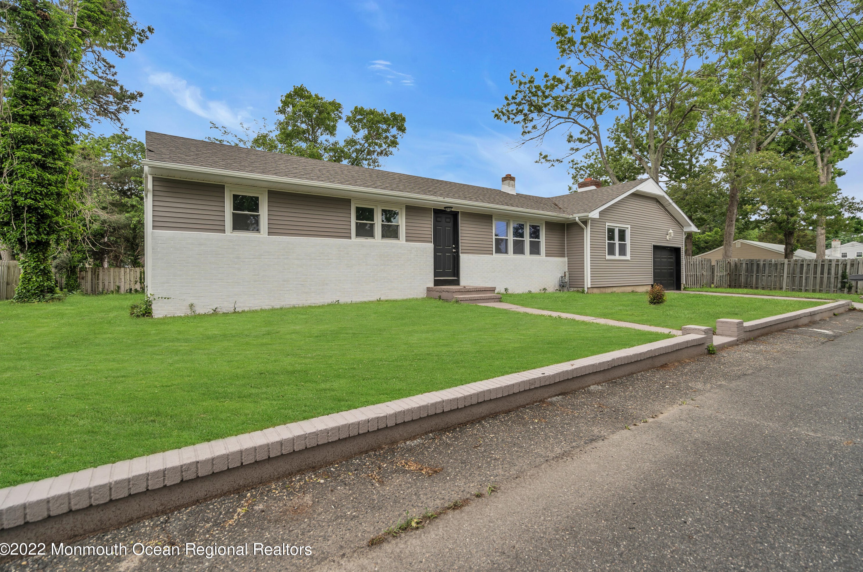 744 Ocean Ave, Beachwood, NJ 08722