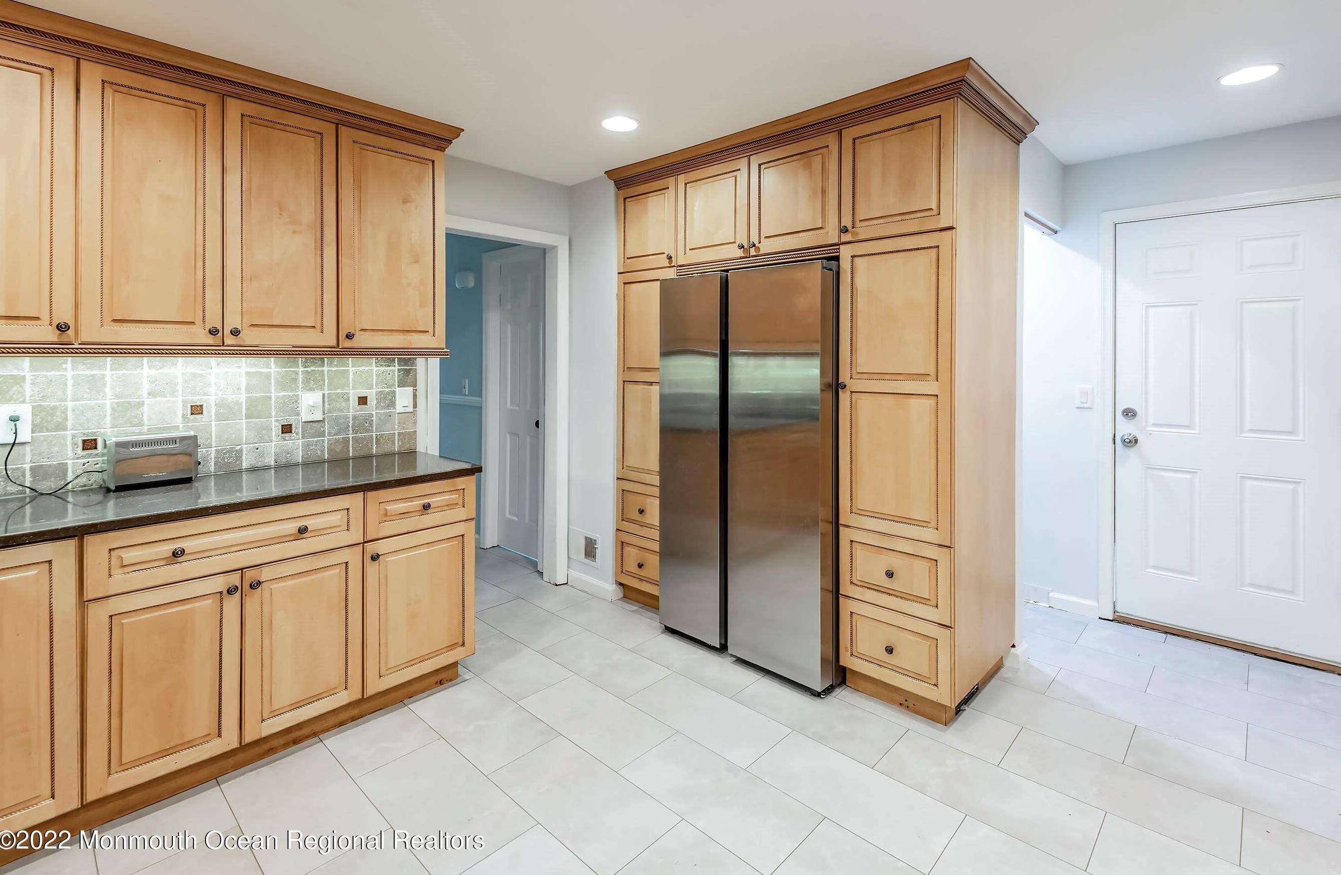 722 Mccormick Dr, Toms River NJ  08753-4338 exterior