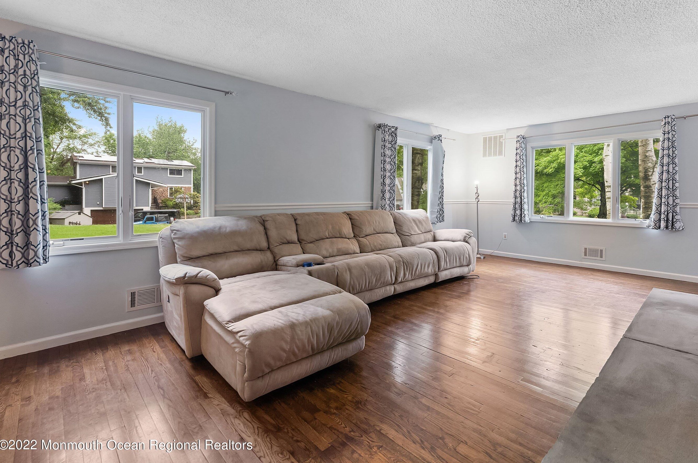 722 Mccormick Dr, Toms River NJ  08753-4338 exterior