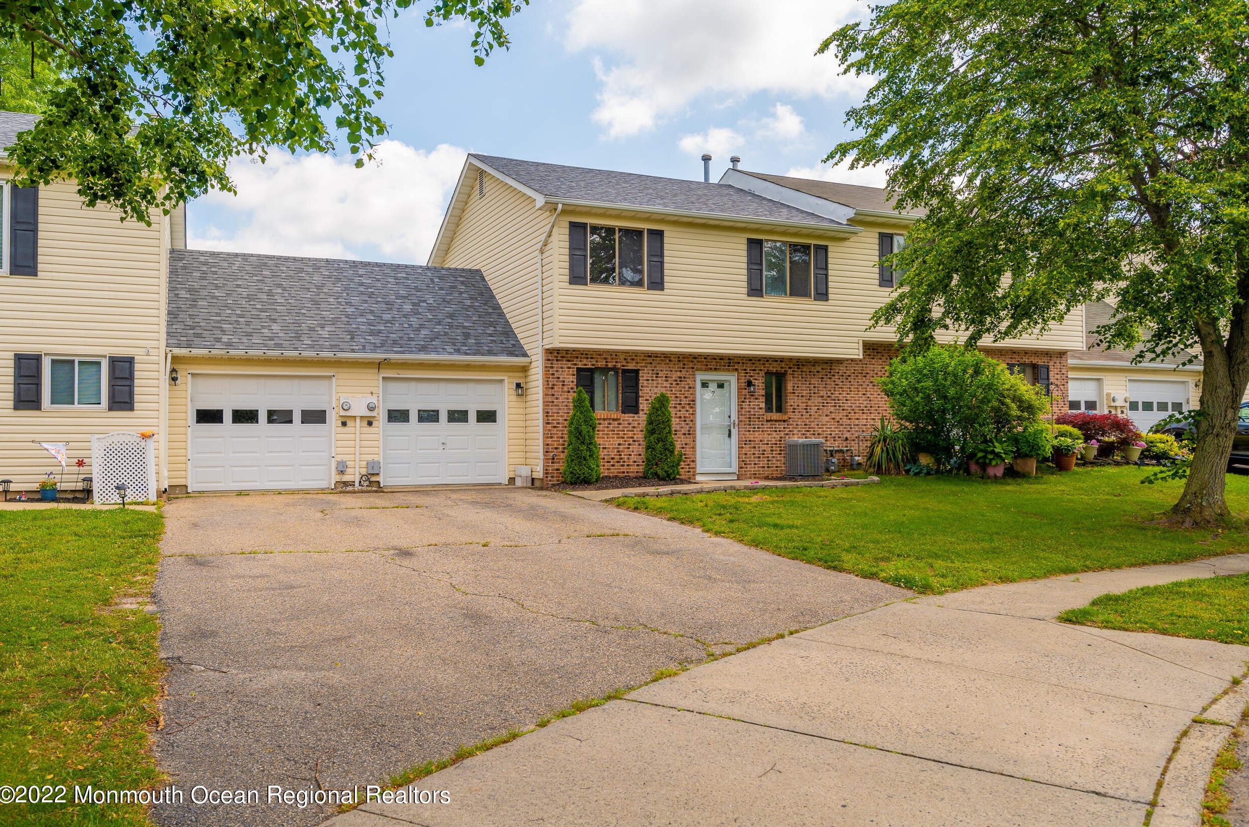 7 Tracey Ct, Wall Township, NJ 07731