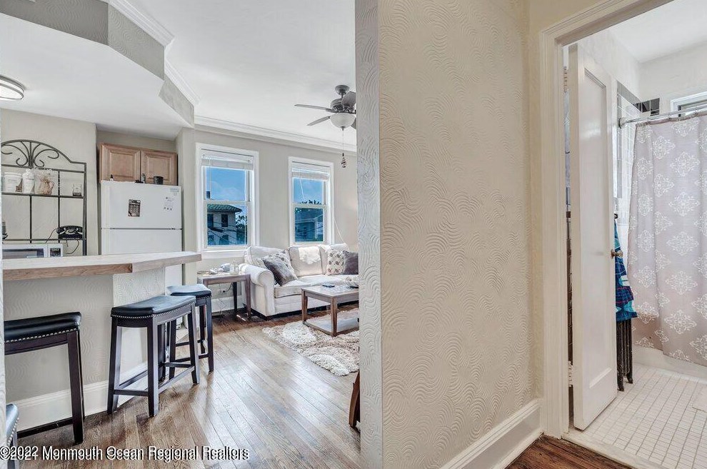 400 Deal Lake Dr #2f, Tinton Falls, NJ 07712