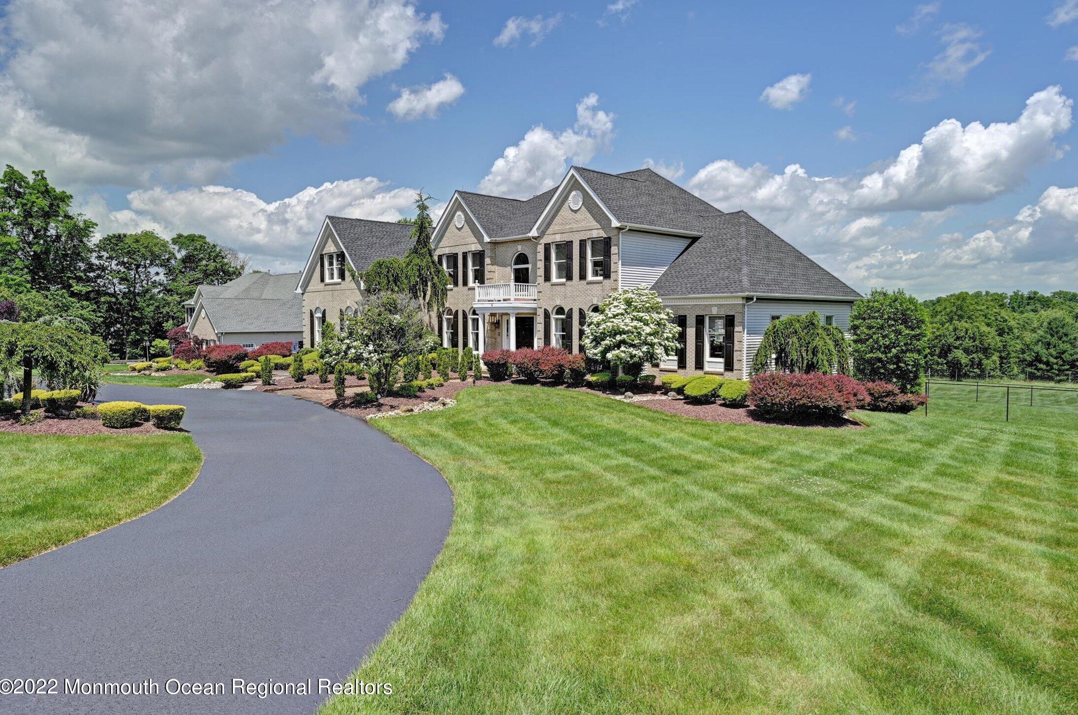 4 Anne Ct, Millstone Township, NJ 07726-8387