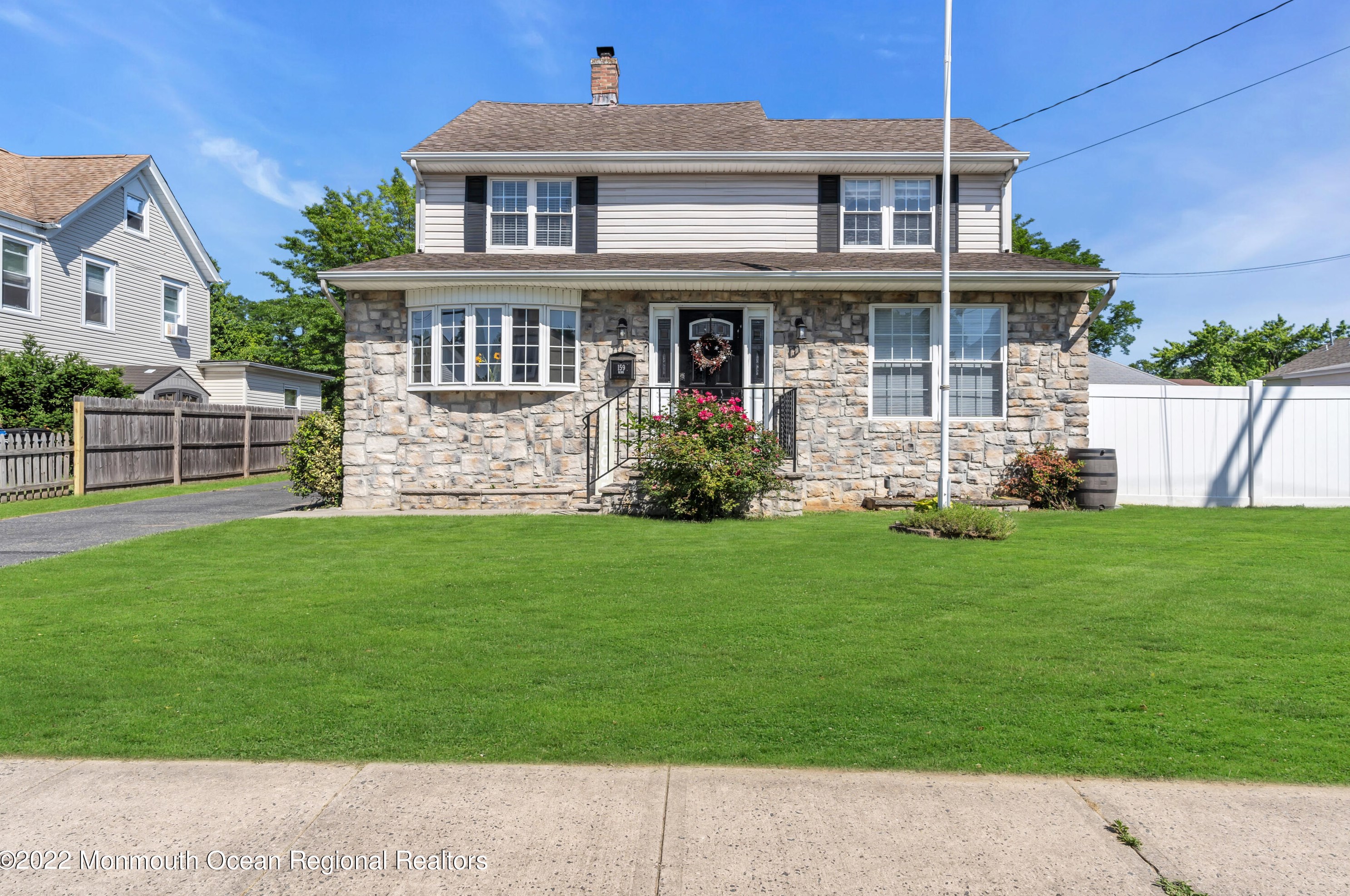 159 Church St, Belford, NJ 07718