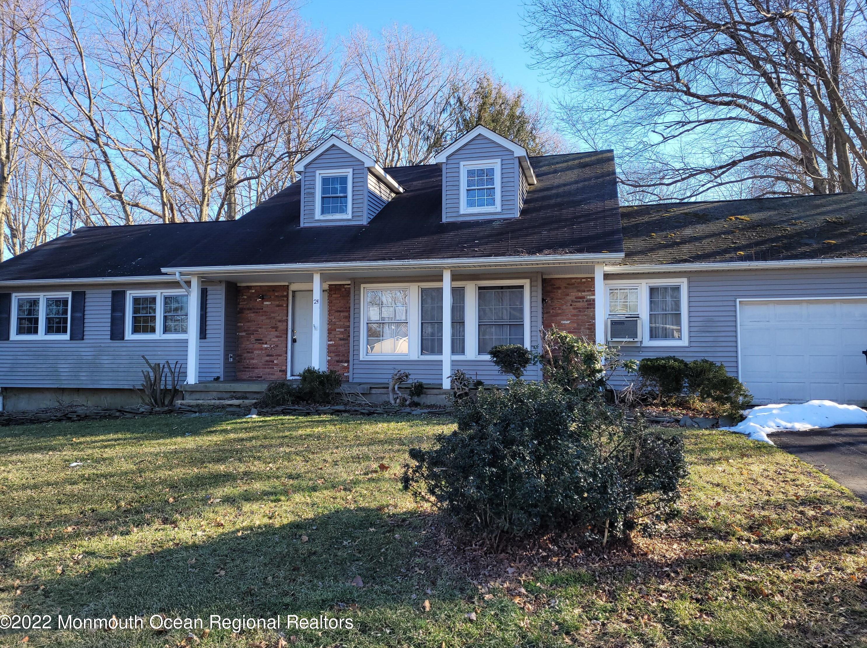 24 Shorebrook Cir, Wall Township, NJ 07753-3534