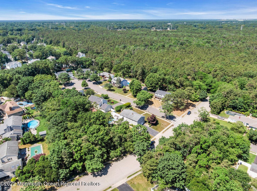 3 London Ct, Toms River NJ 08753-2215 exterior