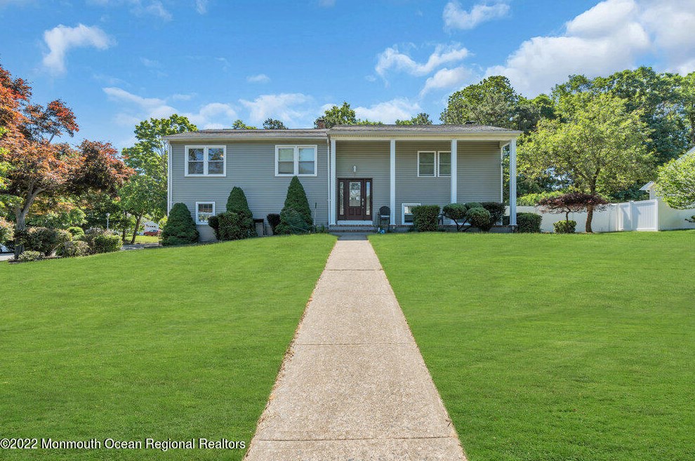 3 London Ct, Toms River NJ 08753-2215 exterior