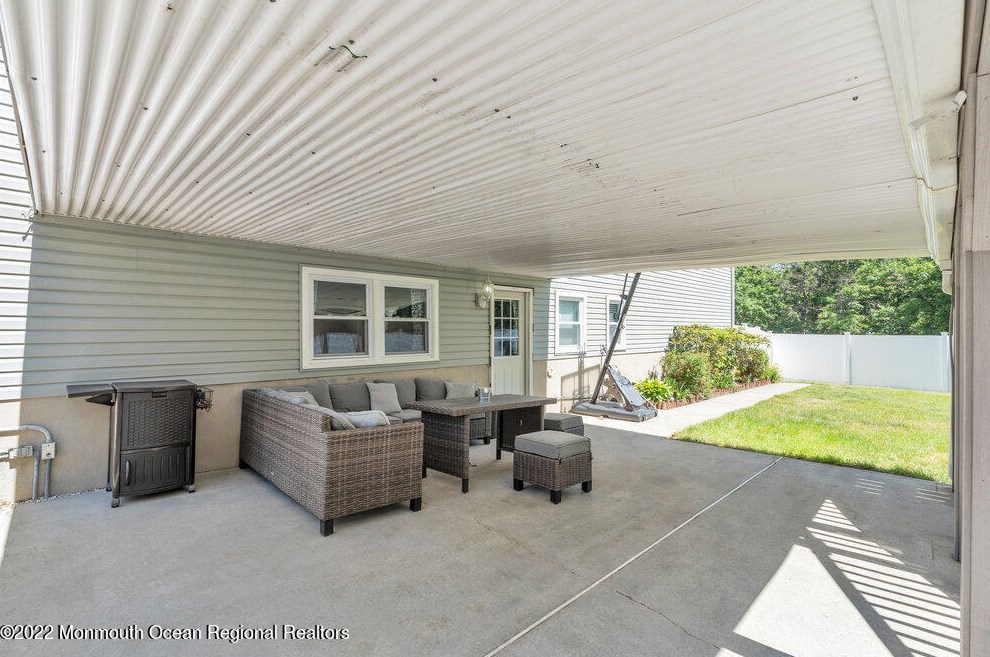 3 London Ct, Toms River NJ 08753-2215 exterior