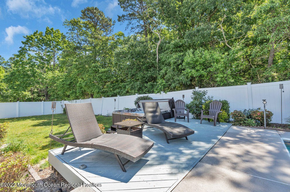 3 London Ct, Toms River NJ 08753-2215 exterior