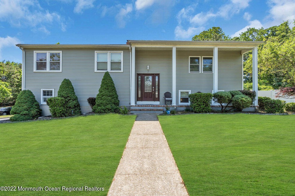 3 London Ct, Toms River NJ 08753-2215 exterior