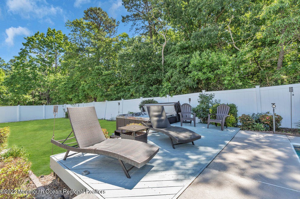 3 London Ct, Toms River NJ 08753-2215 exterior