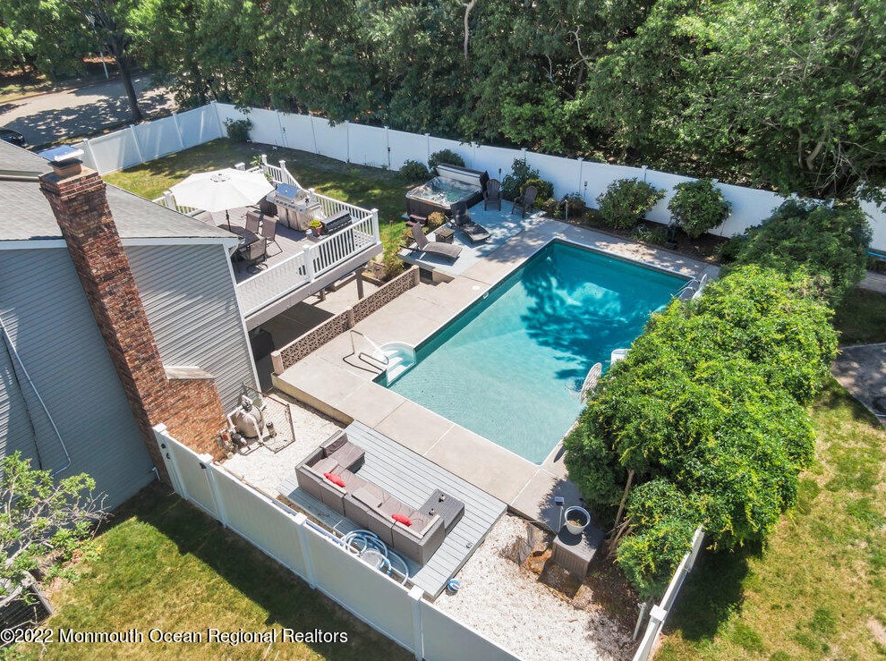 3 London Ct, Toms River NJ 08753-2215 exterior