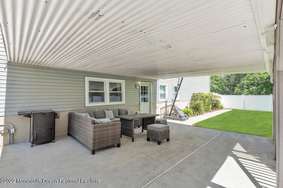 3 London Ct, Toms River NJ 08753-2215 exterior