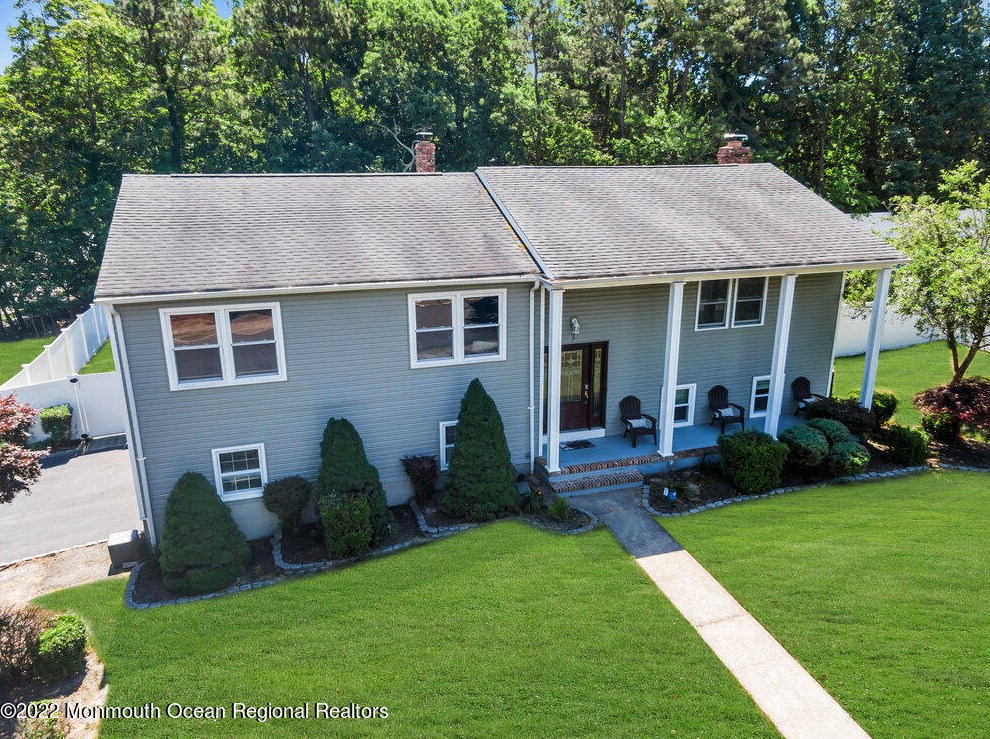 3 London Ct, Toms River NJ 08753-2215 exterior