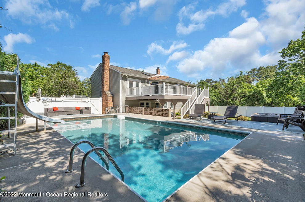 3 London Ct, Toms River NJ 08753-2215 exterior