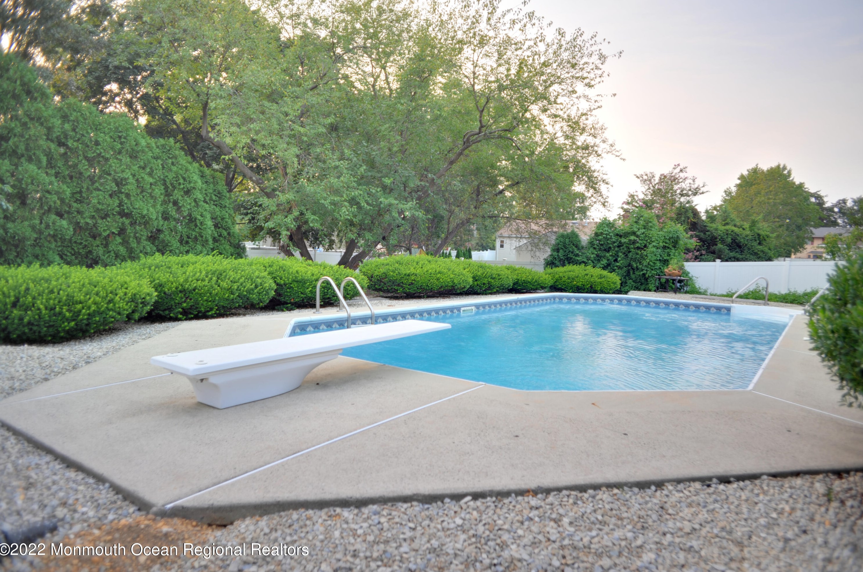 1122 Old Freehold Rd, Toms River, NJ 08753