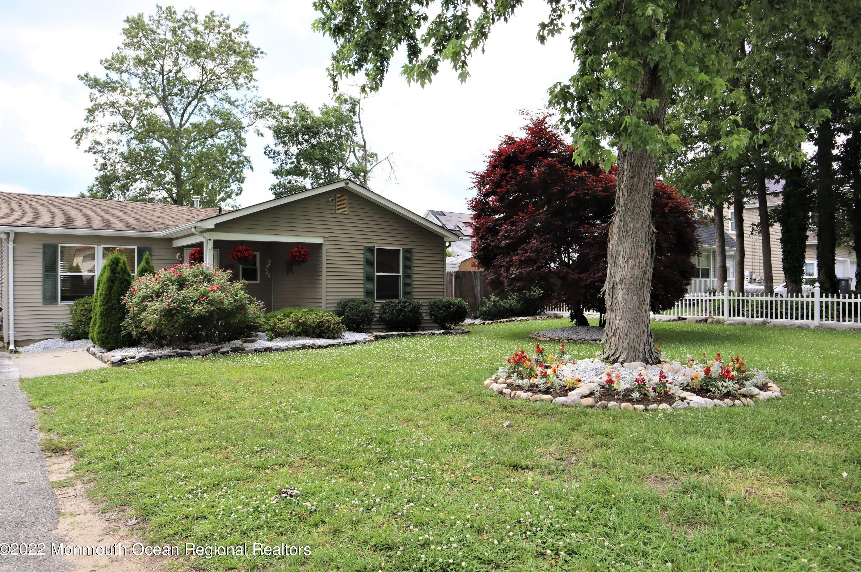 193 Sextant Rd, Cedar Bonnet Island, NJ 08050