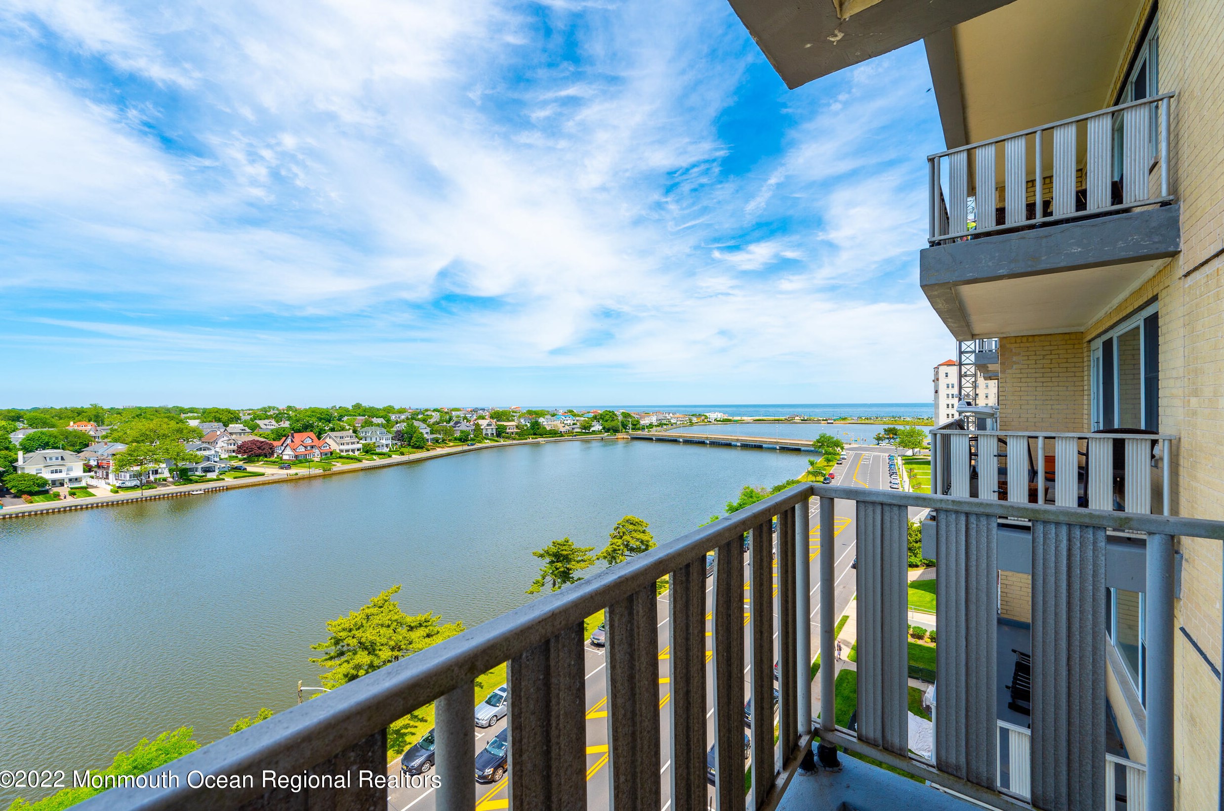 510 Deal Lake Dr #8d, Tinton Falls, NJ 07712