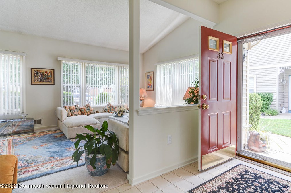 33 Riva Blvd #717, Bricktown, NJ 08723