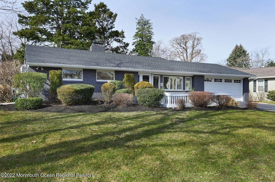 62 Wardell Cir, Oceanport, NJ 07757-1610