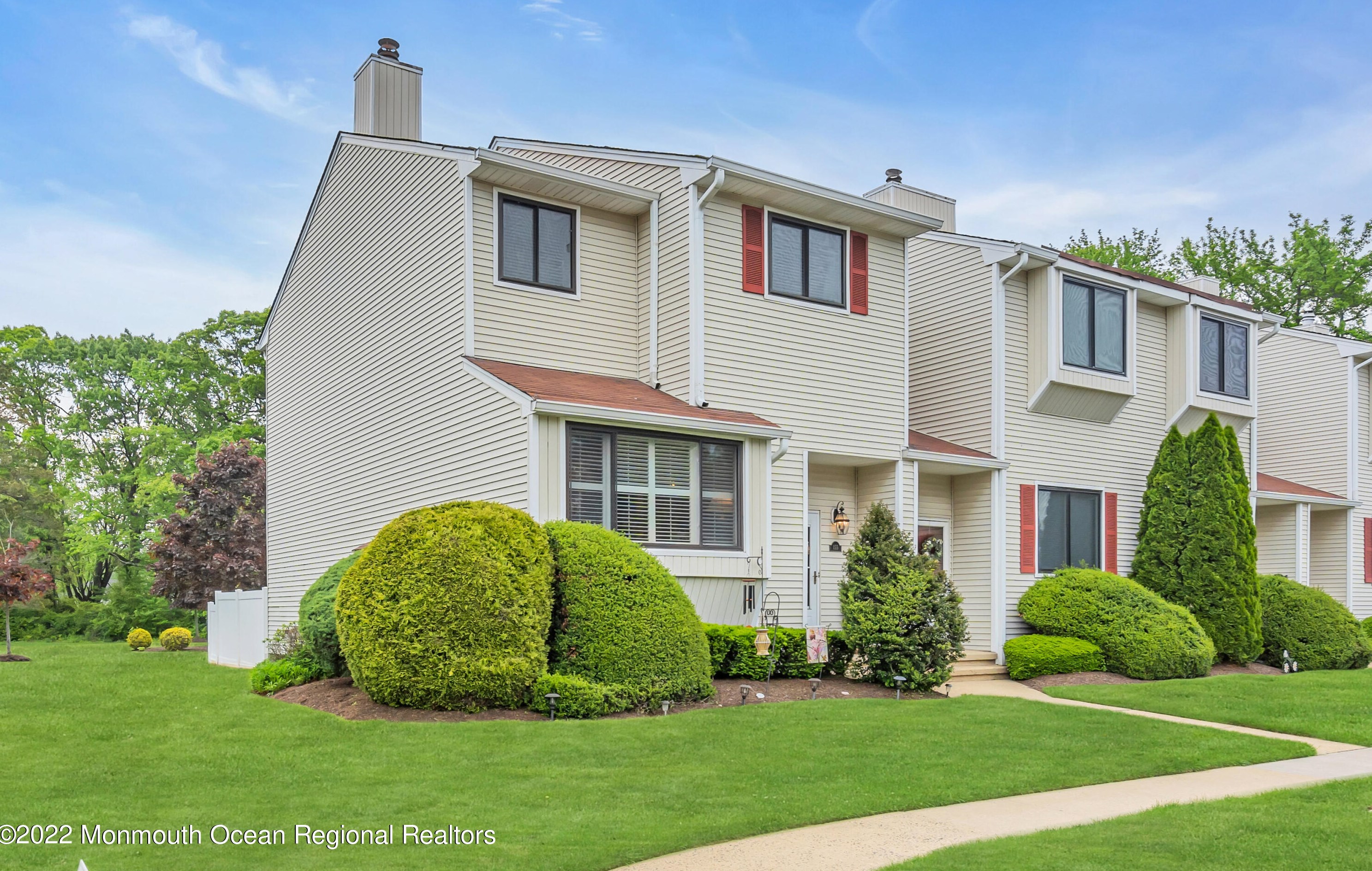 155 Clubhouse Dr, Middletown, NJ 07748