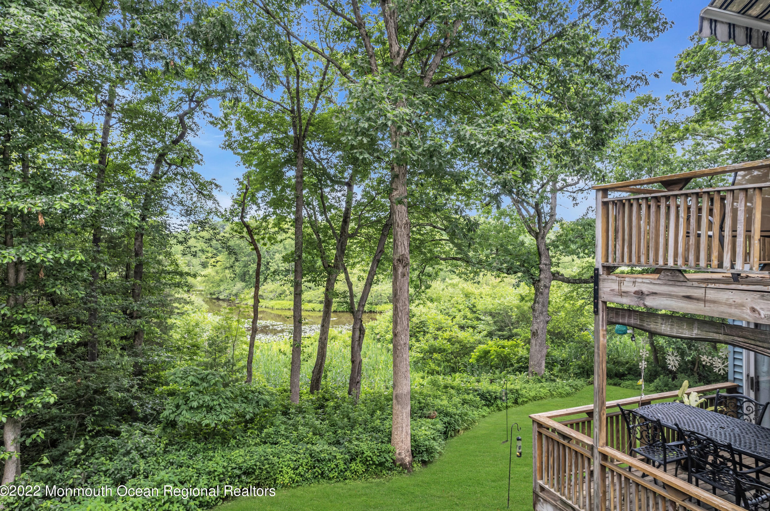 54 Lakeview Dr S, Jackson Twp, NJ 08527