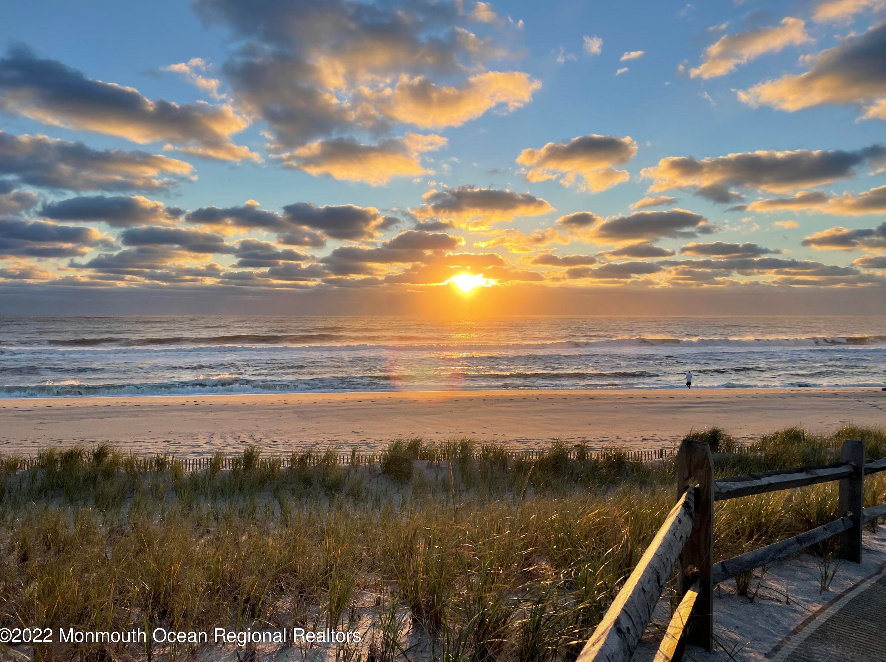 67 Pacific Way, Lavallette, NJ 08735