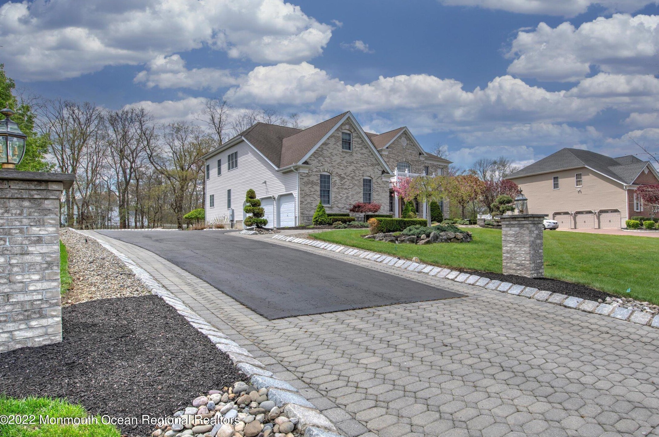 17 Elkridge Way, Millstone Township, NJ 07726-3179