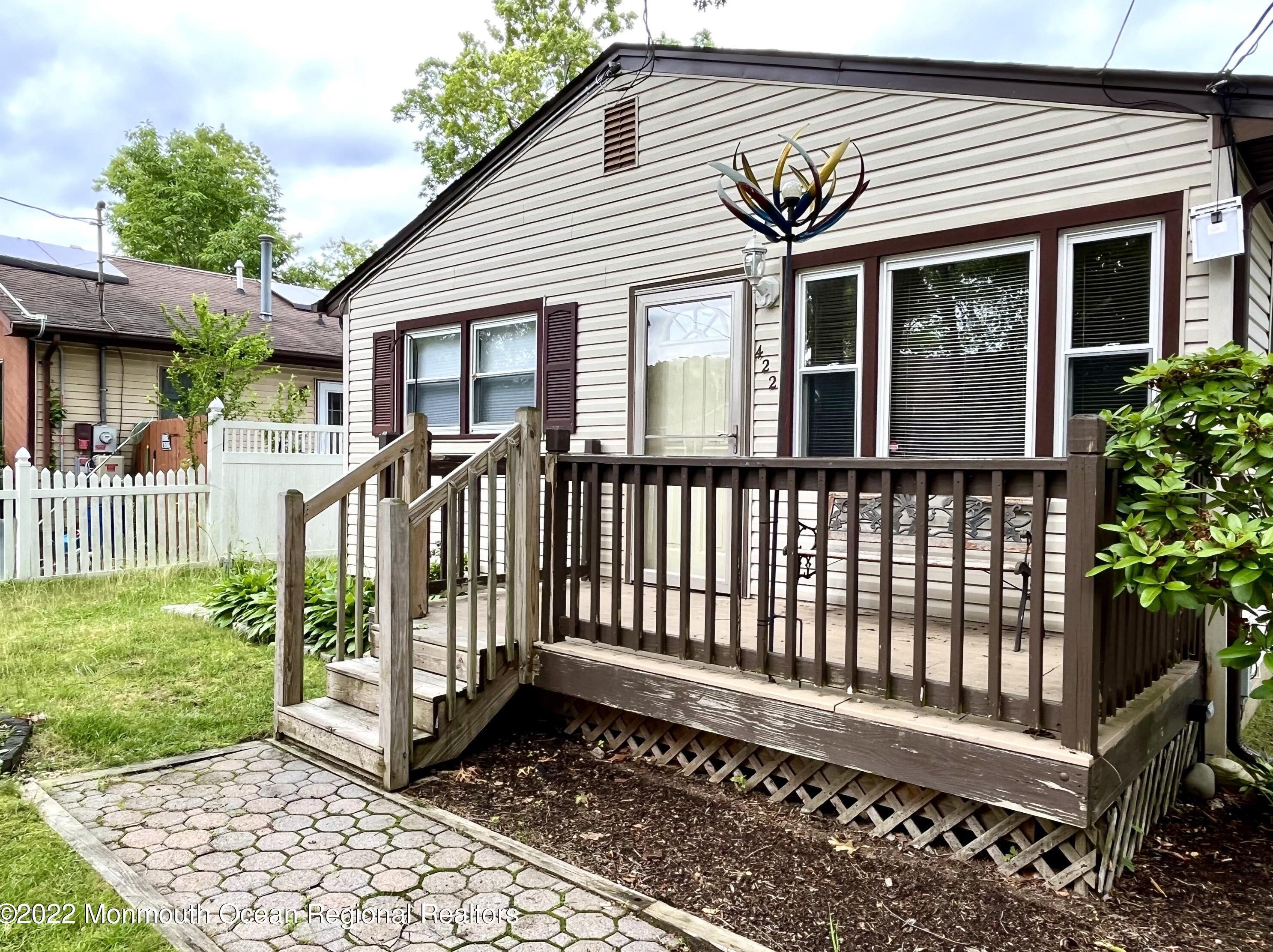 422 Adolphus St, Lacey, NJ 08731