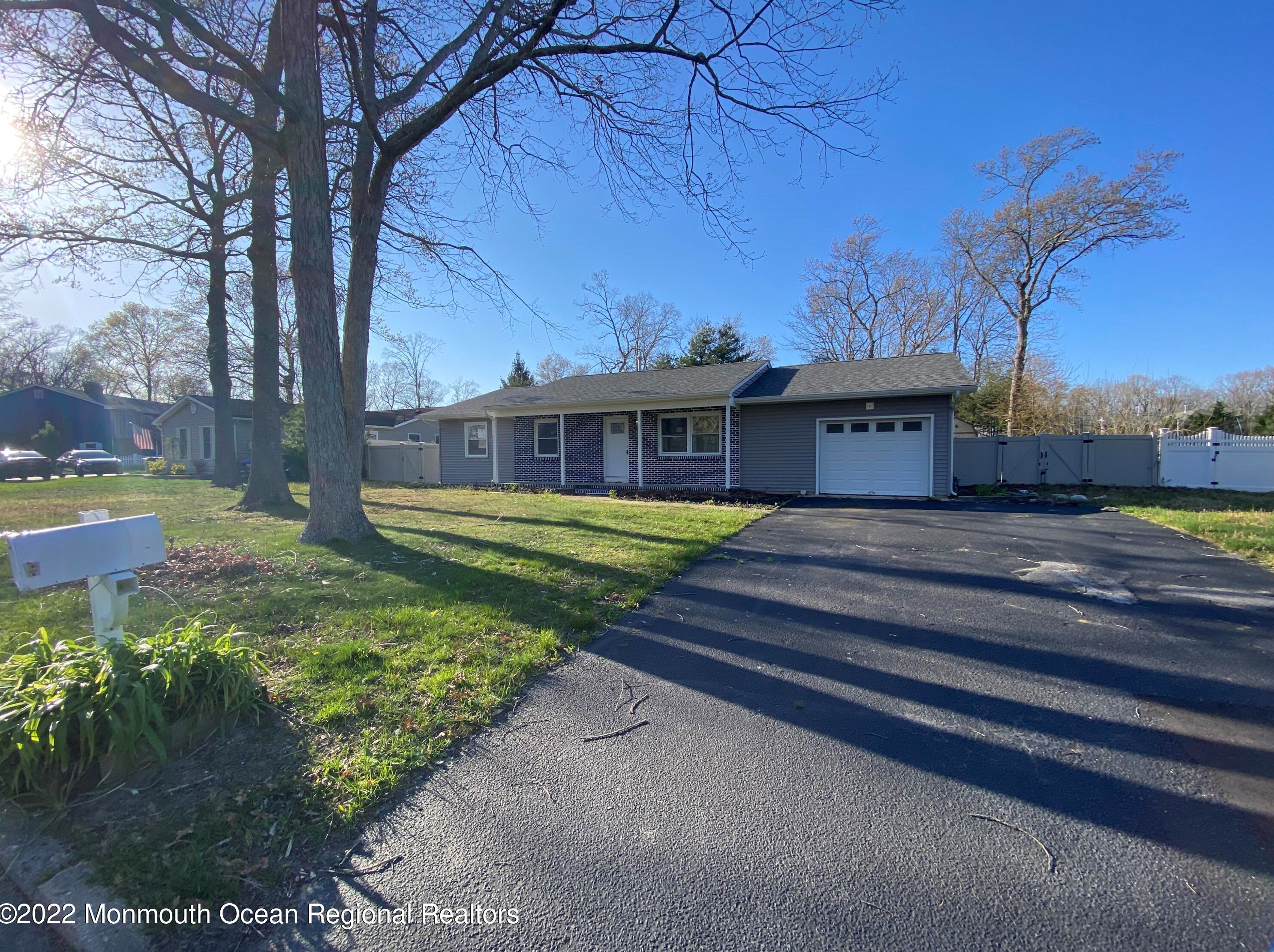 404 Holland Ave, Lacey, NJ 08731