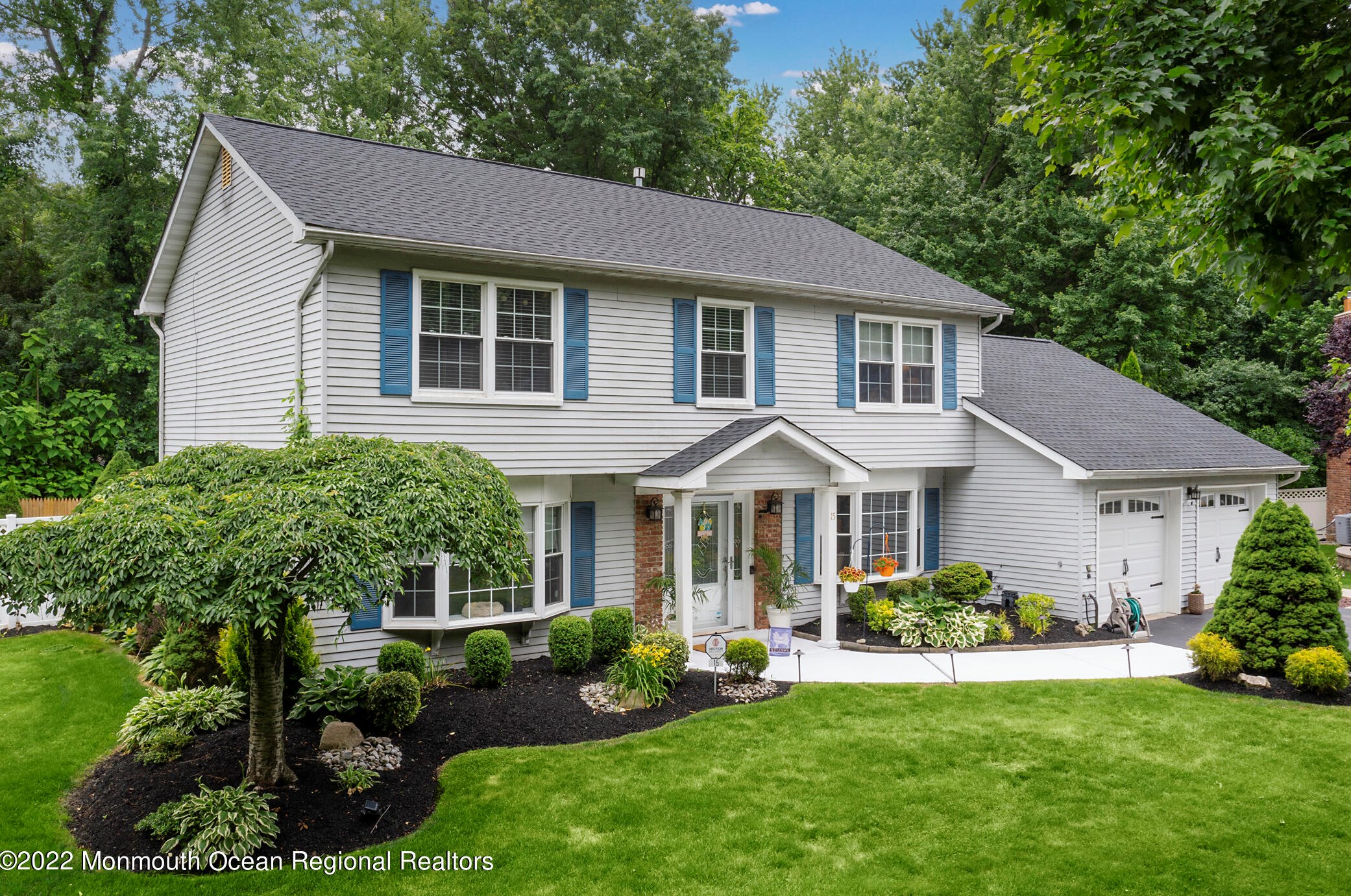 15 Bartlett Ct, Matawan, NJ 07747-9663
