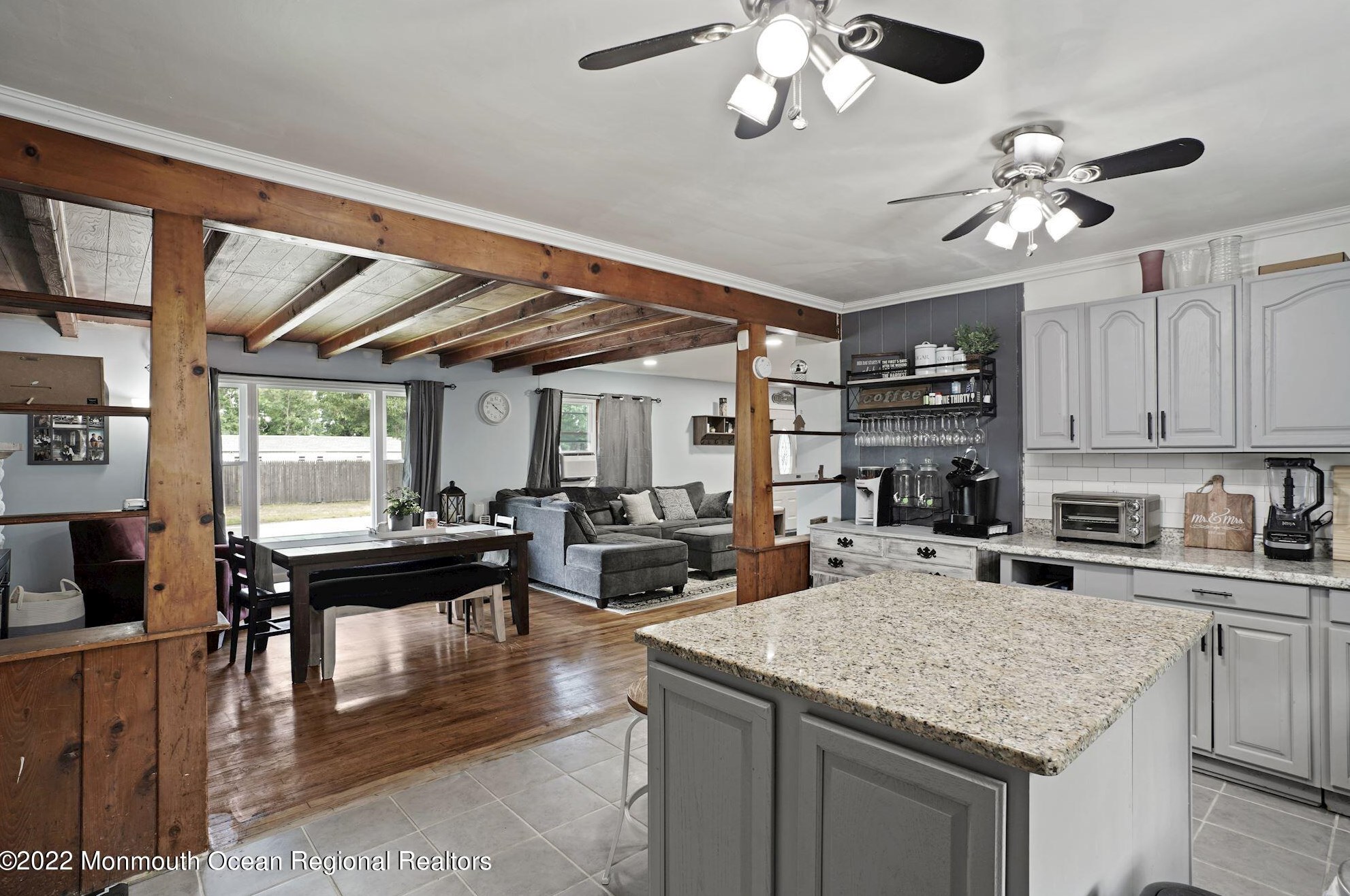 1137 Beachwood Blvd, Beachwood NJ  08722-2203 exterior