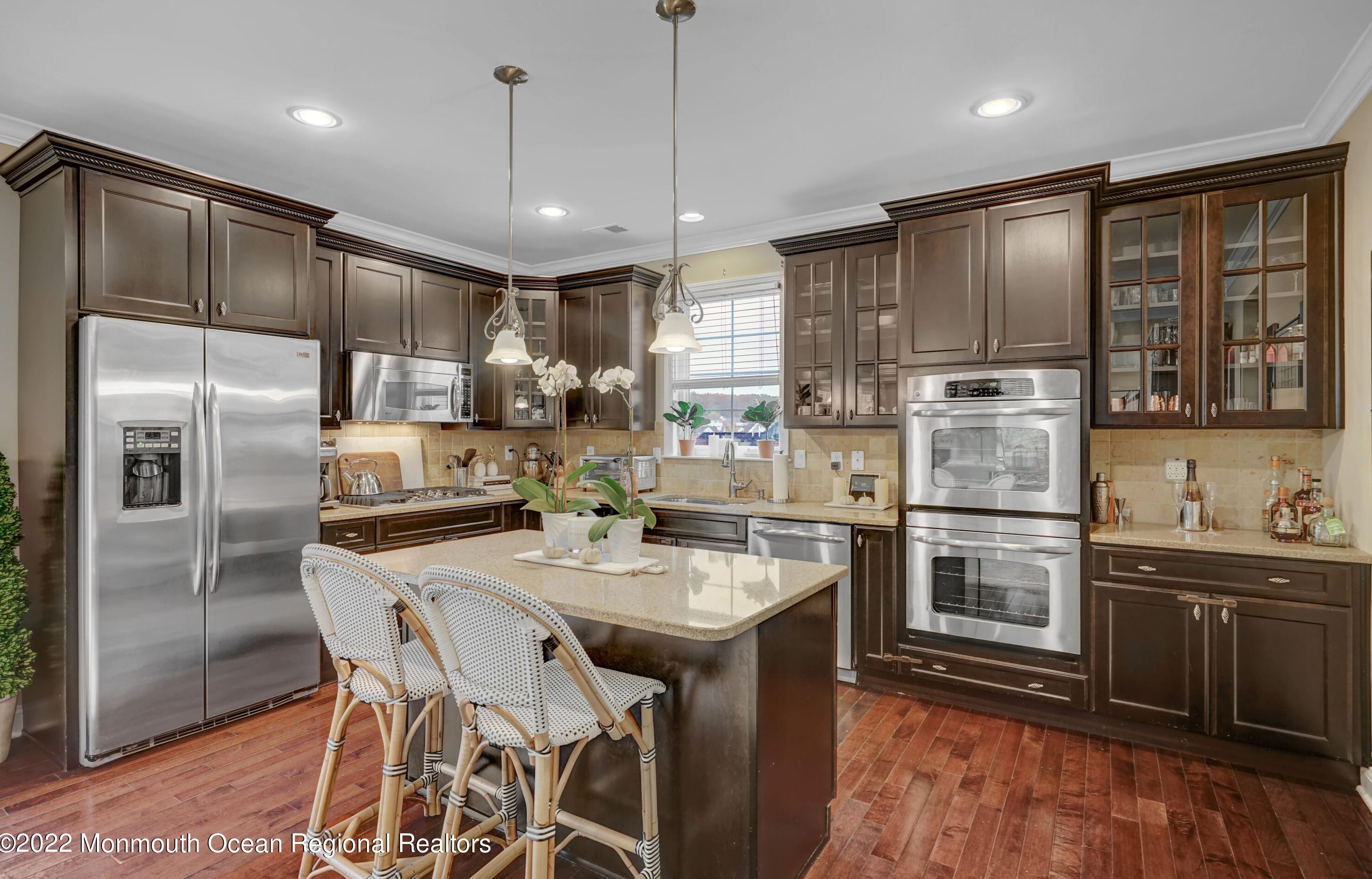 21 Papa Ct, Atlantic Highlands, NJ 07716