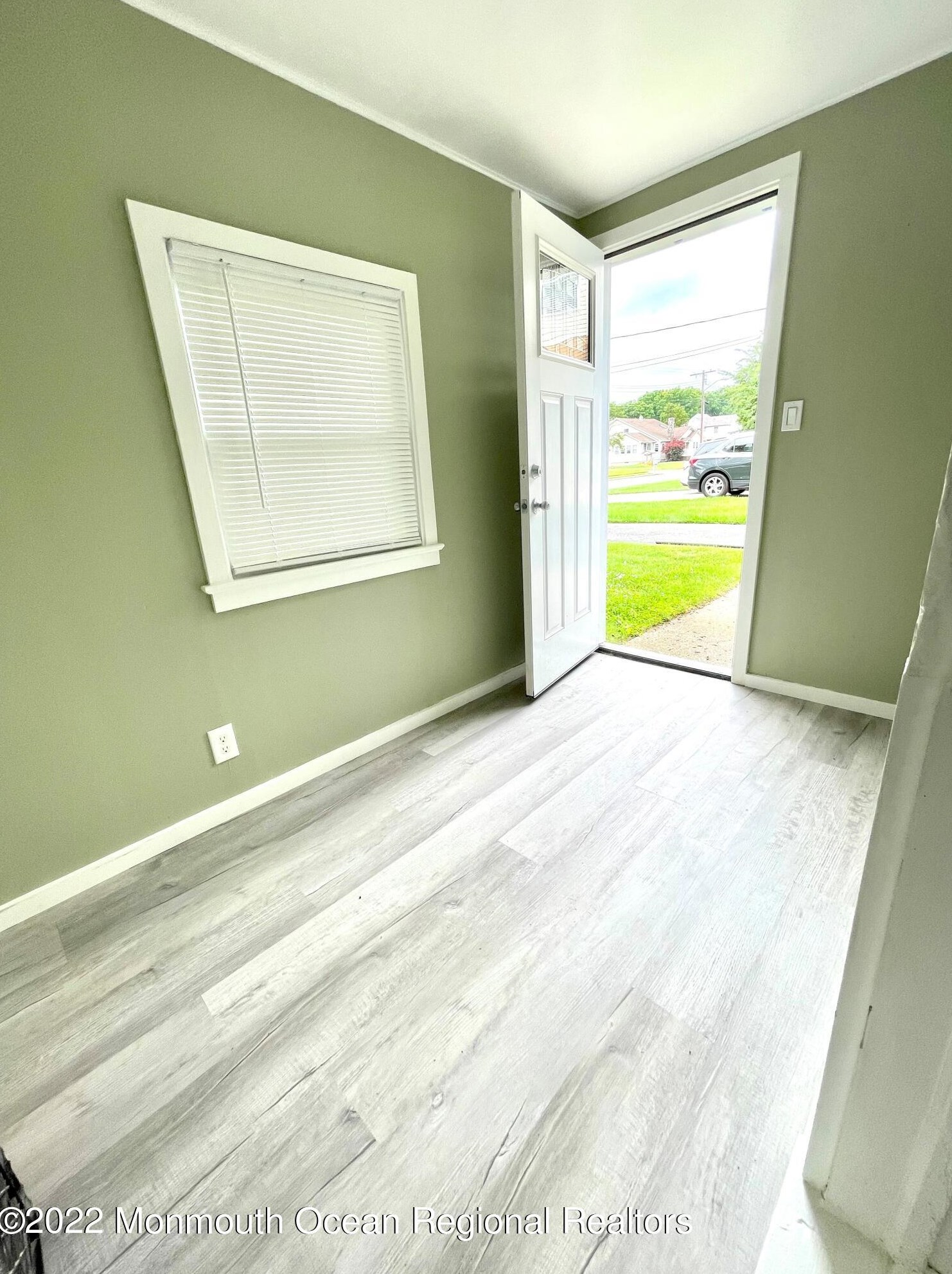 1519 Caroline Ln, Toms River, NJ 08755