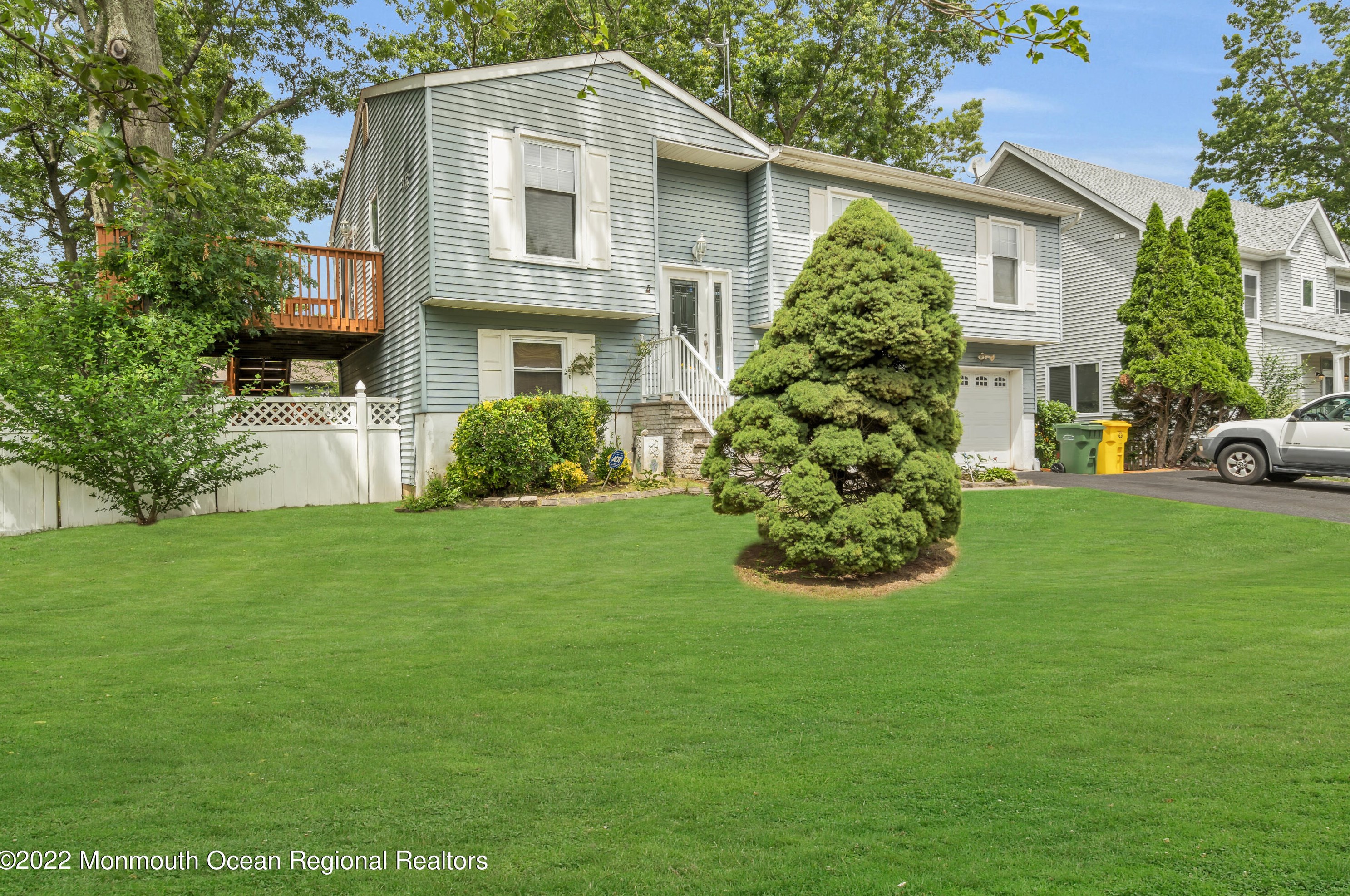 862 Hearthstone Dr, Lakewood, NJ 08701