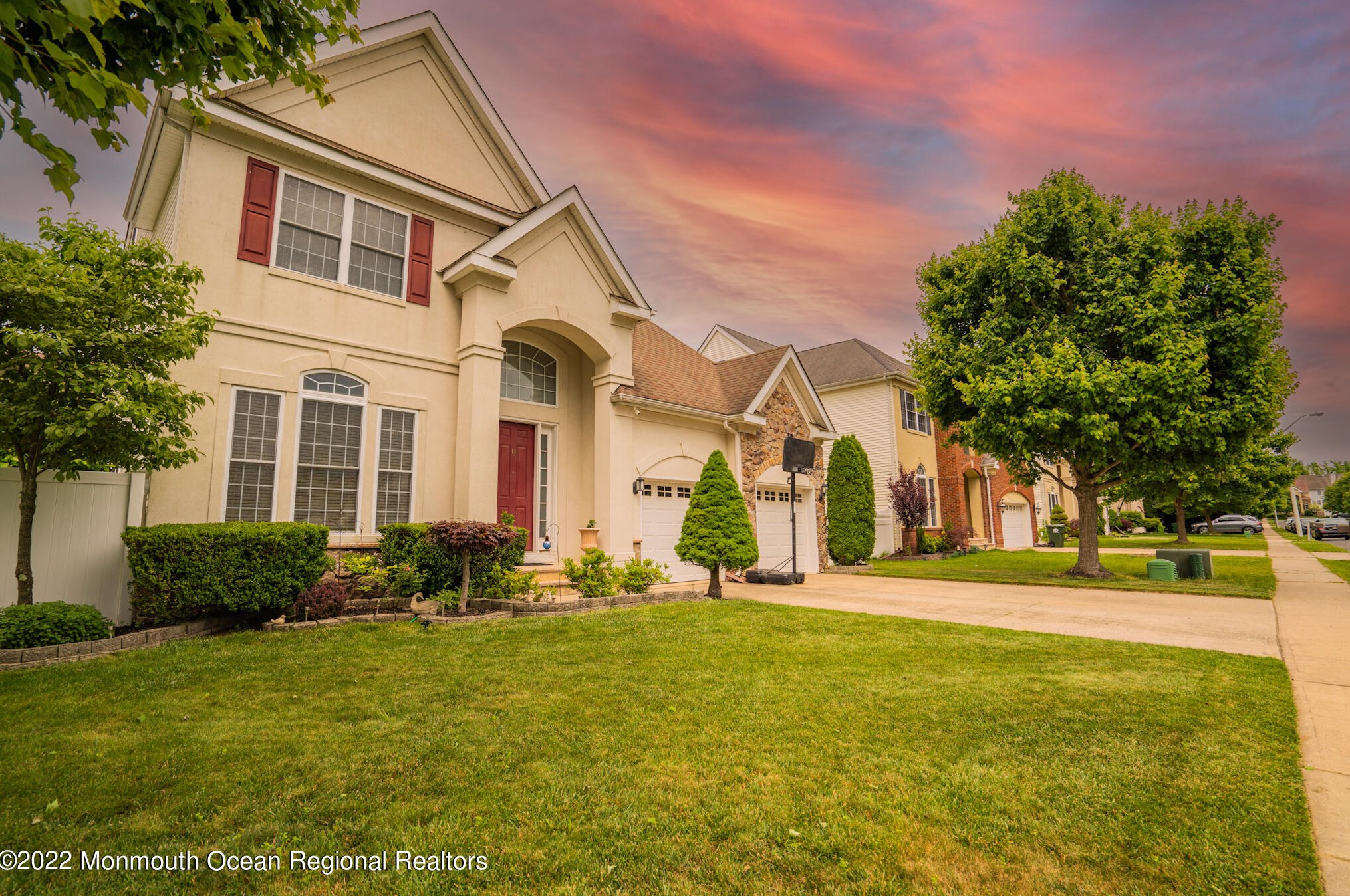 18 Royal Ln, Wall Township, NJ 07731-5033