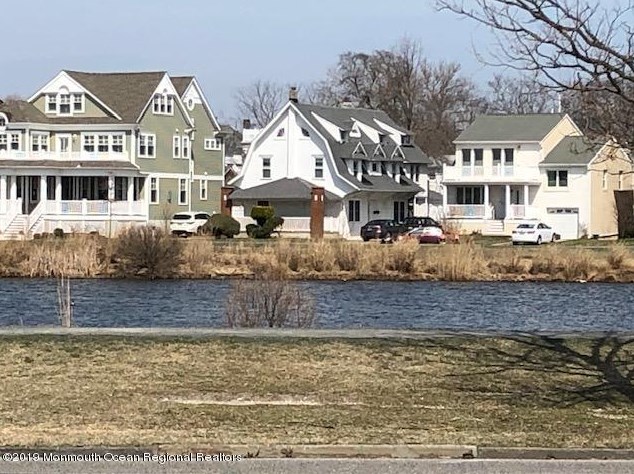 305 7th Ave, Belmar, NJ 07719-2206