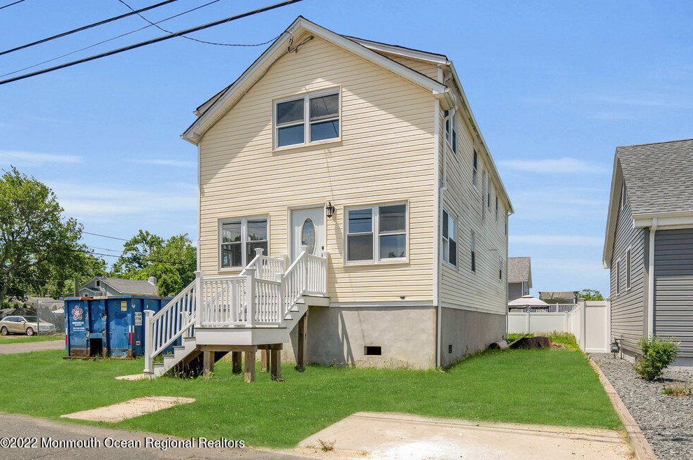 414 Anglesea Ave, Ocean Gate, NJ 08740-1065