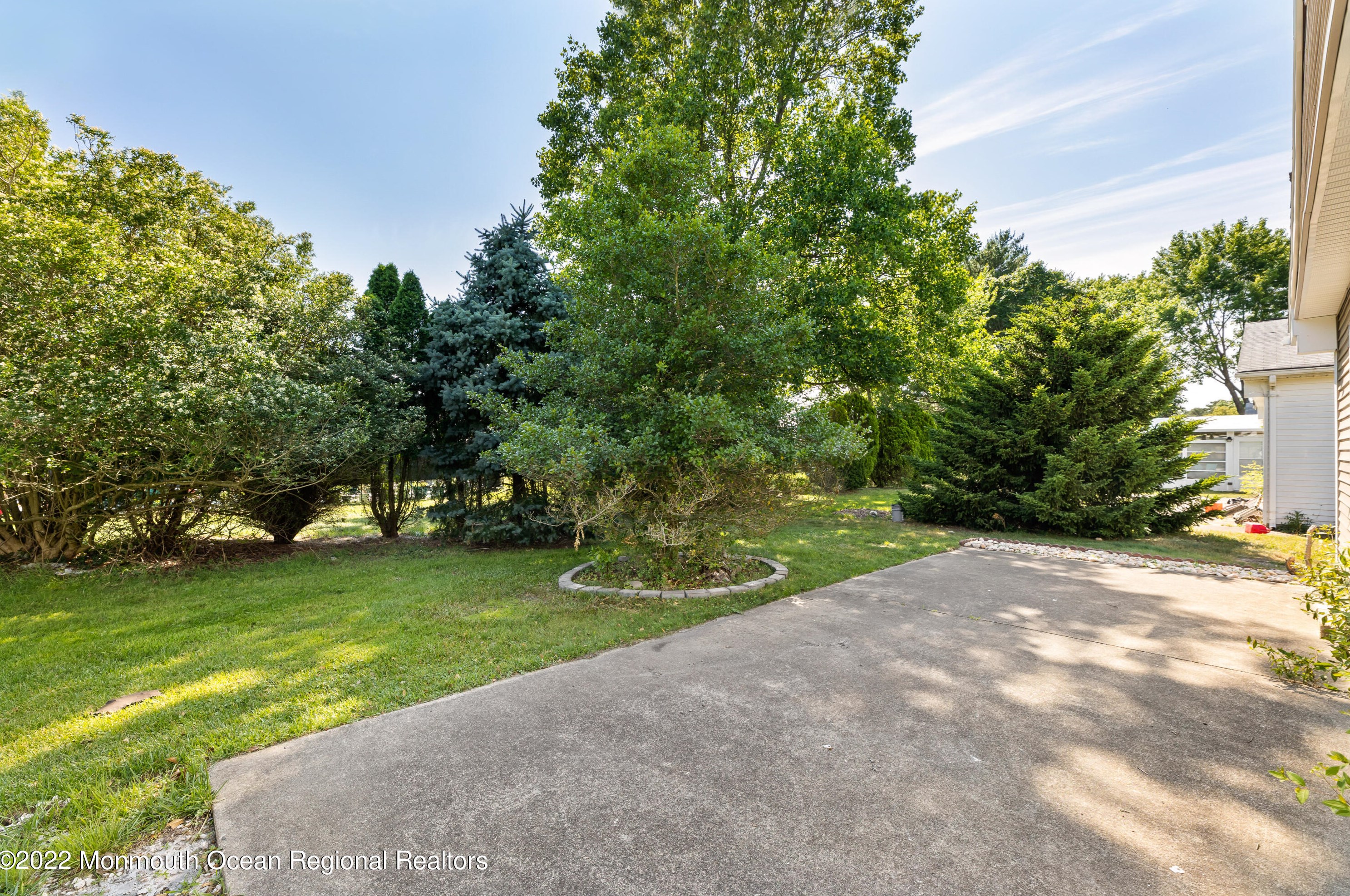 97 Torrey Pines Dr, Toms River NJ  08757-5721 exterior