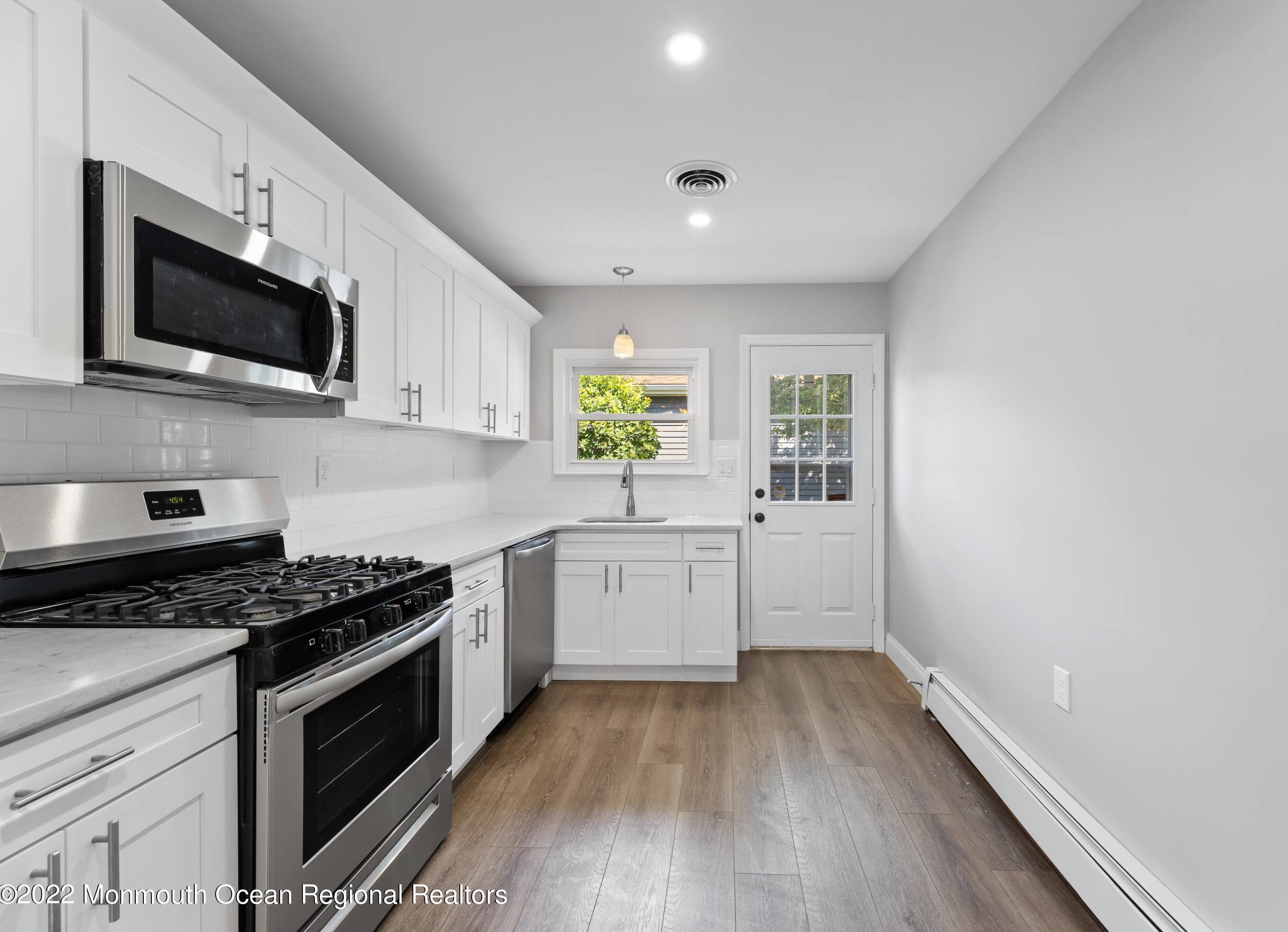 97 Torrey Pines Dr, Toms River NJ  08757-5721 exterior