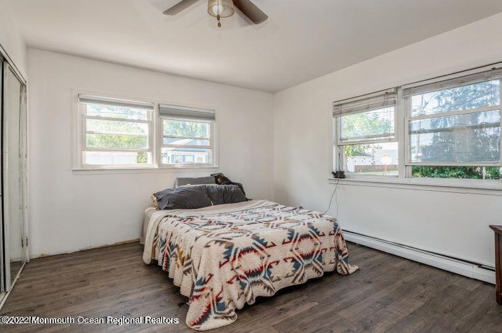 53 Maplewood Ave, Ideal Beach NJ  07734-1133 exterior