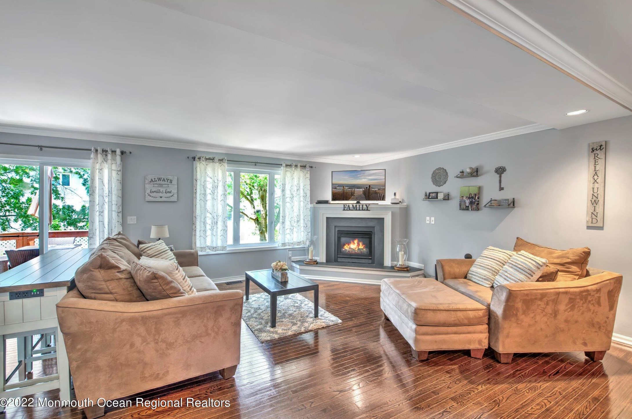 203 Muskflower Ct, Toms River, NJ 08753-1328