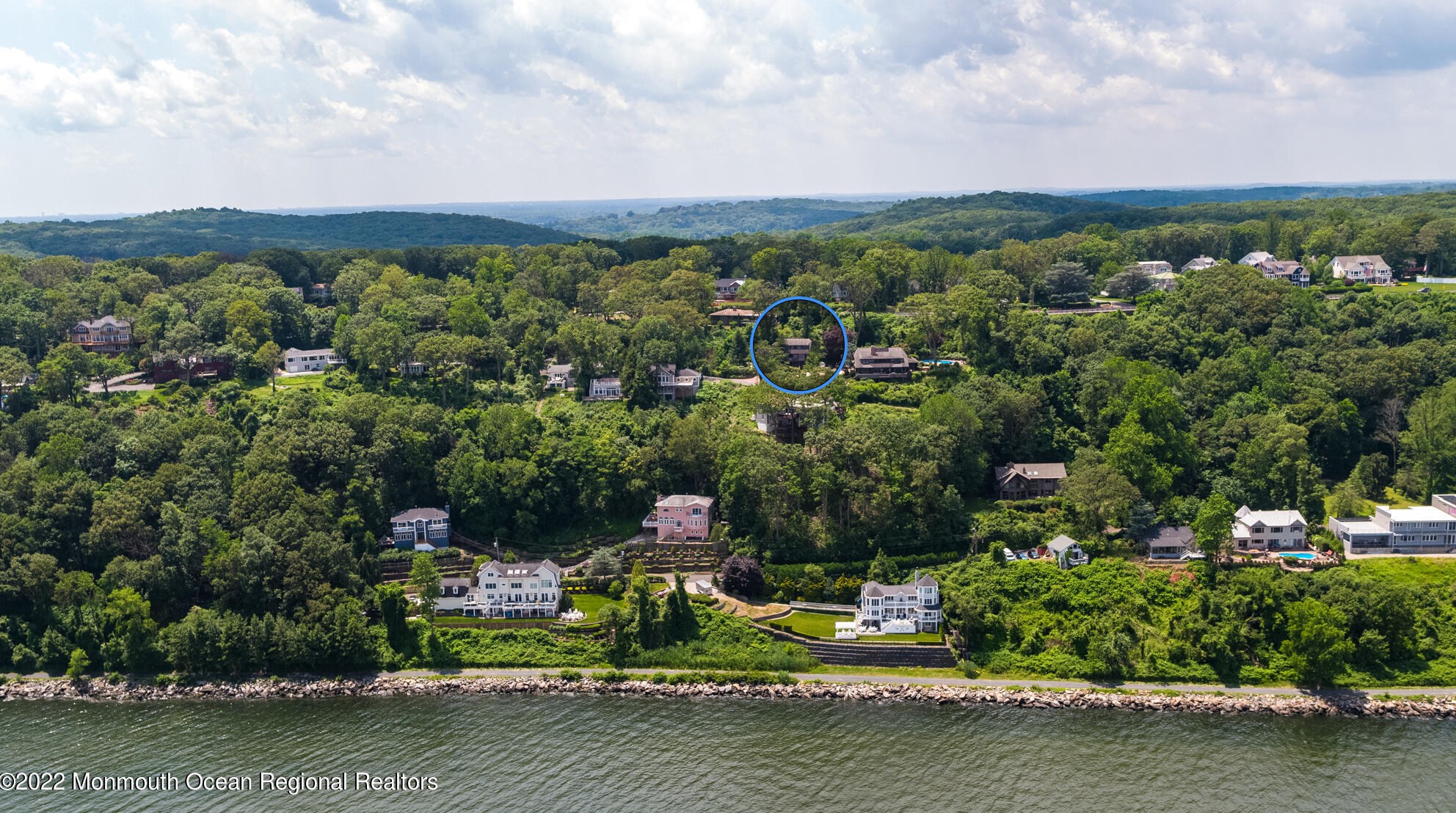 7 Hillside Rd, Atlantic Highlands, NJ 07716