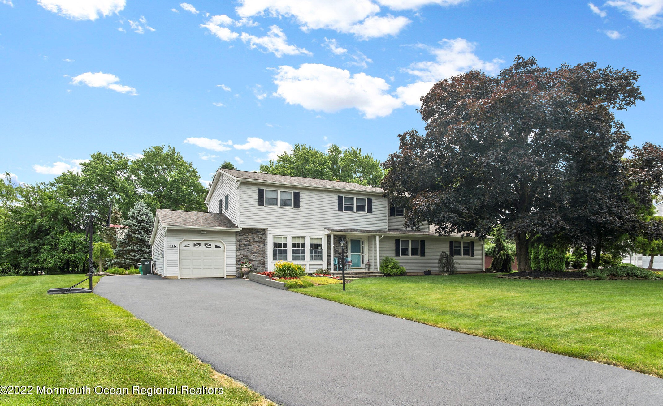 116 Sycamore Ave, East Freehold, NJ 07728