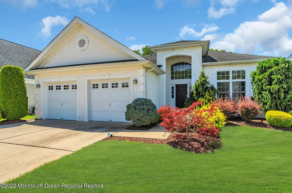 19 Bay Hill Rd, Jackson Twp, NJ 08527