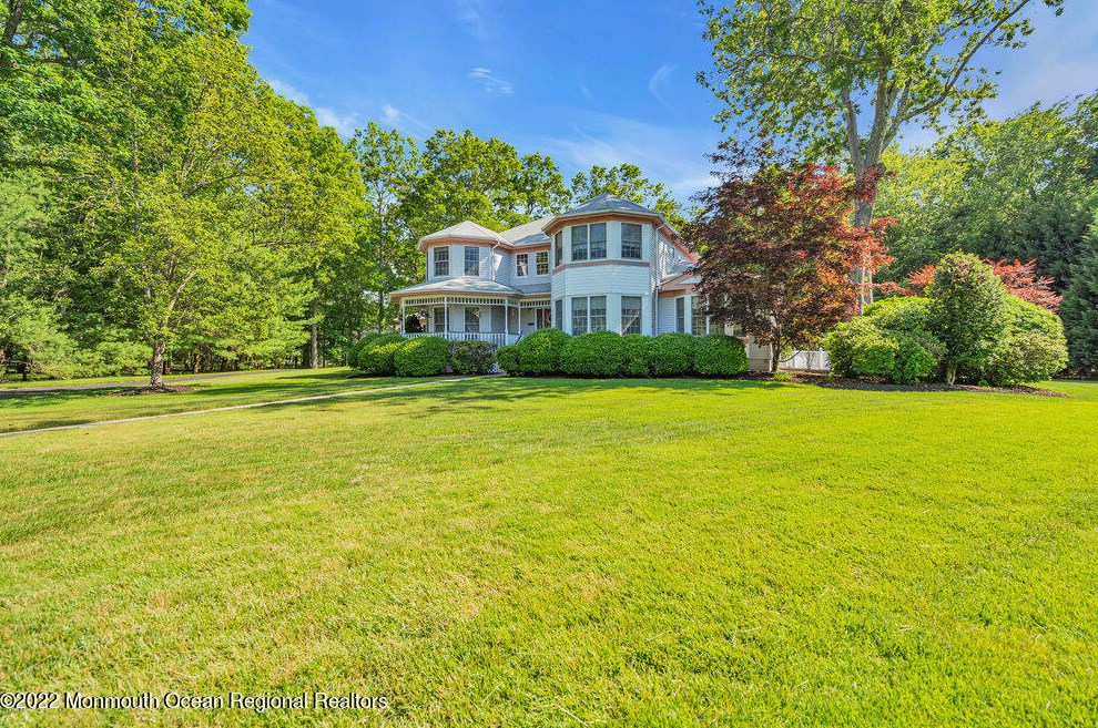 1982 Leonard Dr, Toms River NJ  08755-1501 exterior