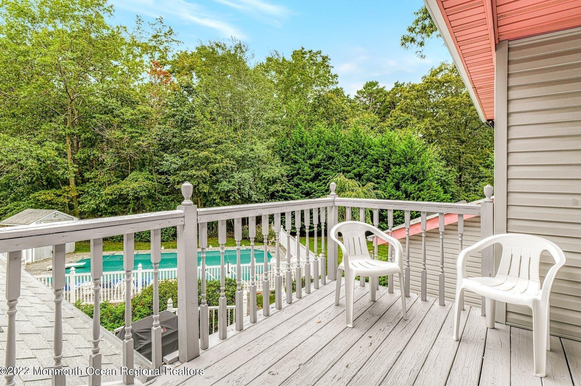 1982 Leonard Dr, Toms River NJ  08755-1501 exterior