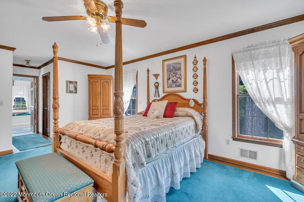 1982 Leonard Dr, Toms River NJ  08755-1501 exterior